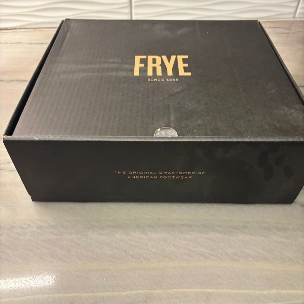 Frye Tan Heeled Boots with Western Silhouette - Picture 2 of 7